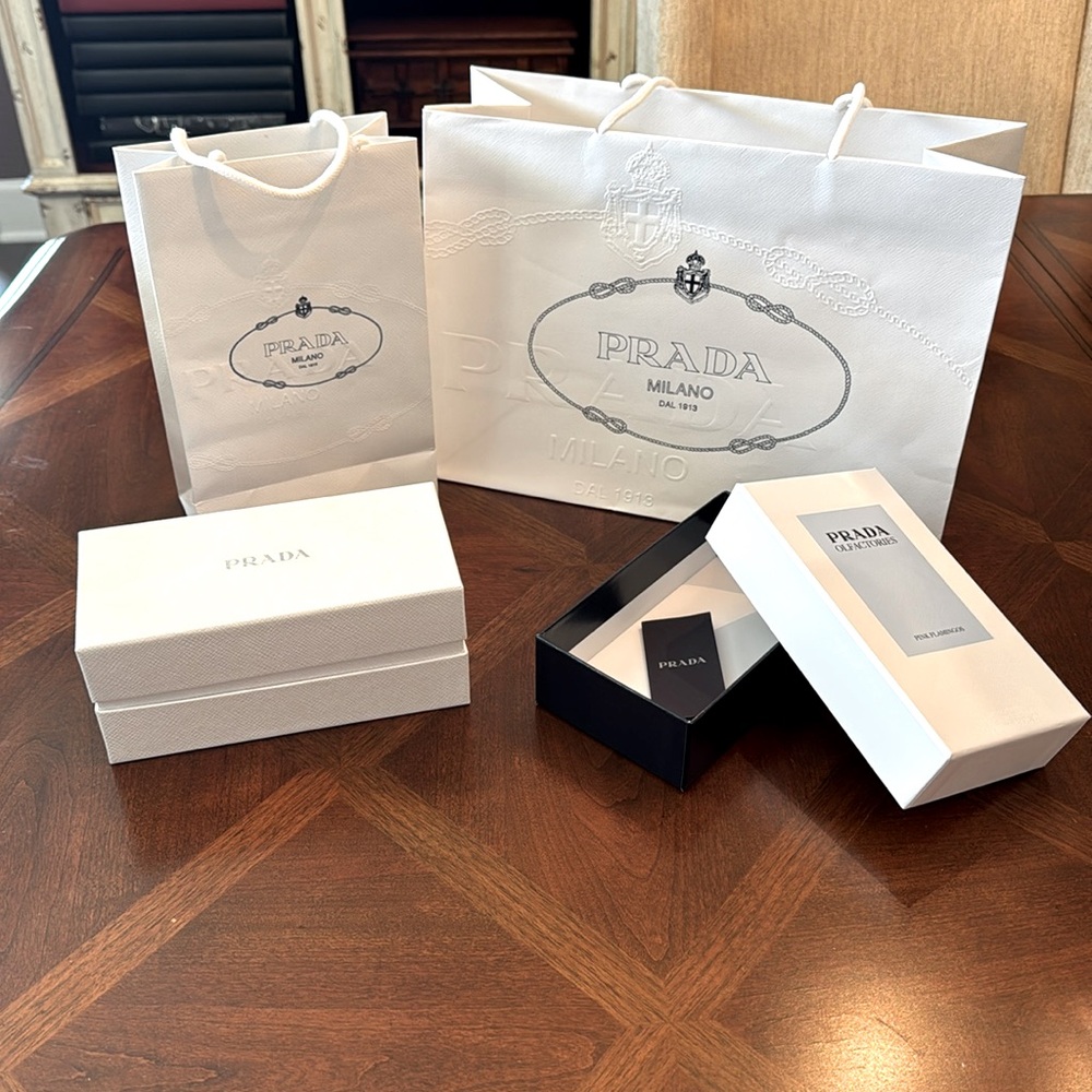 COPY - PRADA bag & boxes